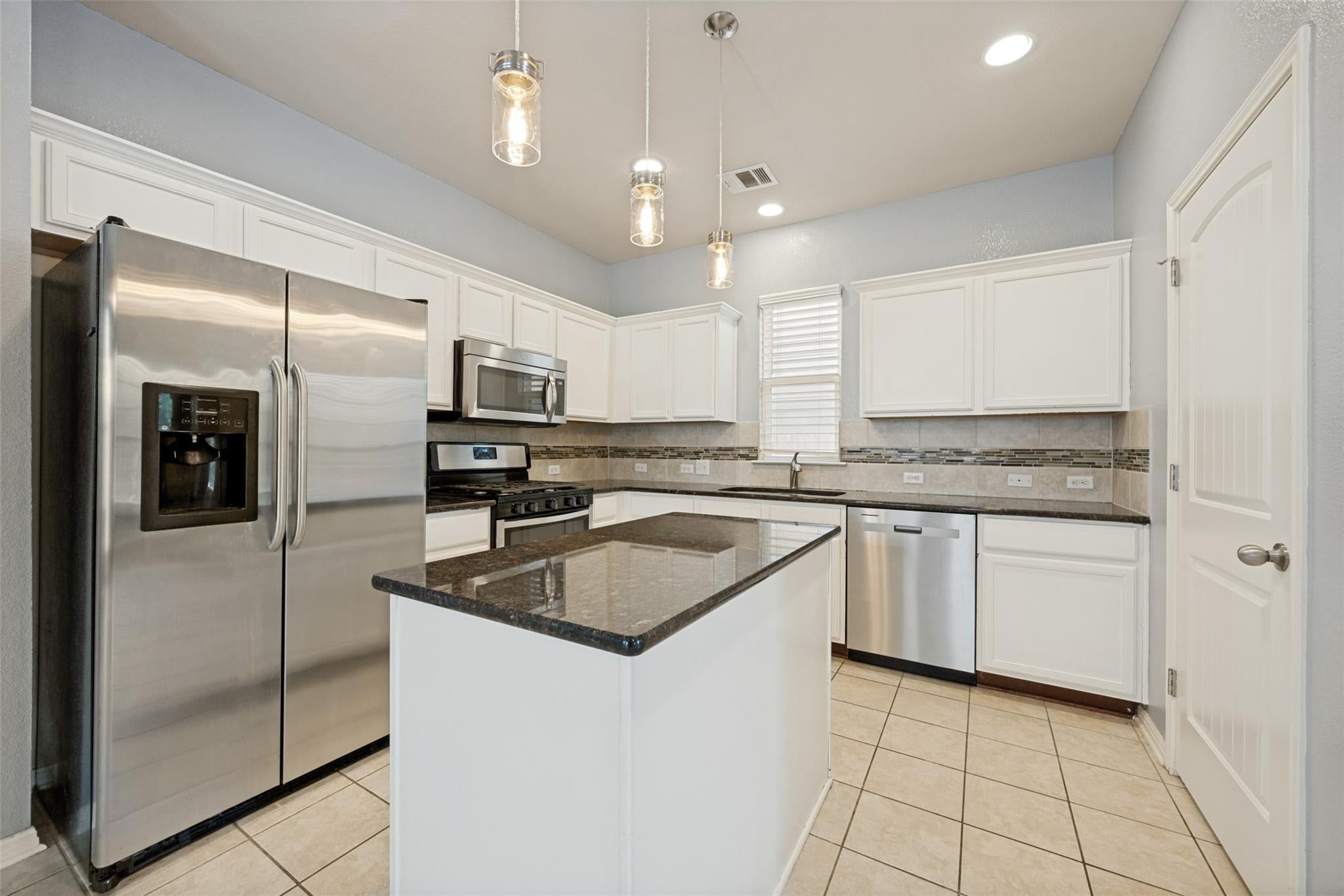 138 Wainscot Oak WAY