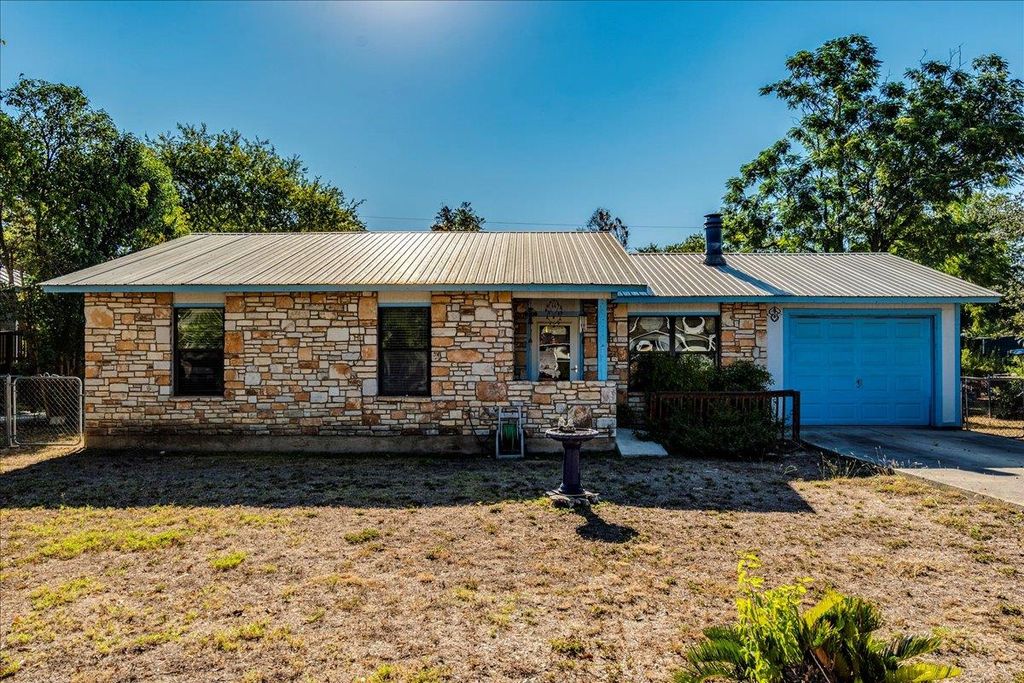 Photo of 904 Conway DR, San Marcos, TX 78666 (MLS # 4147930)