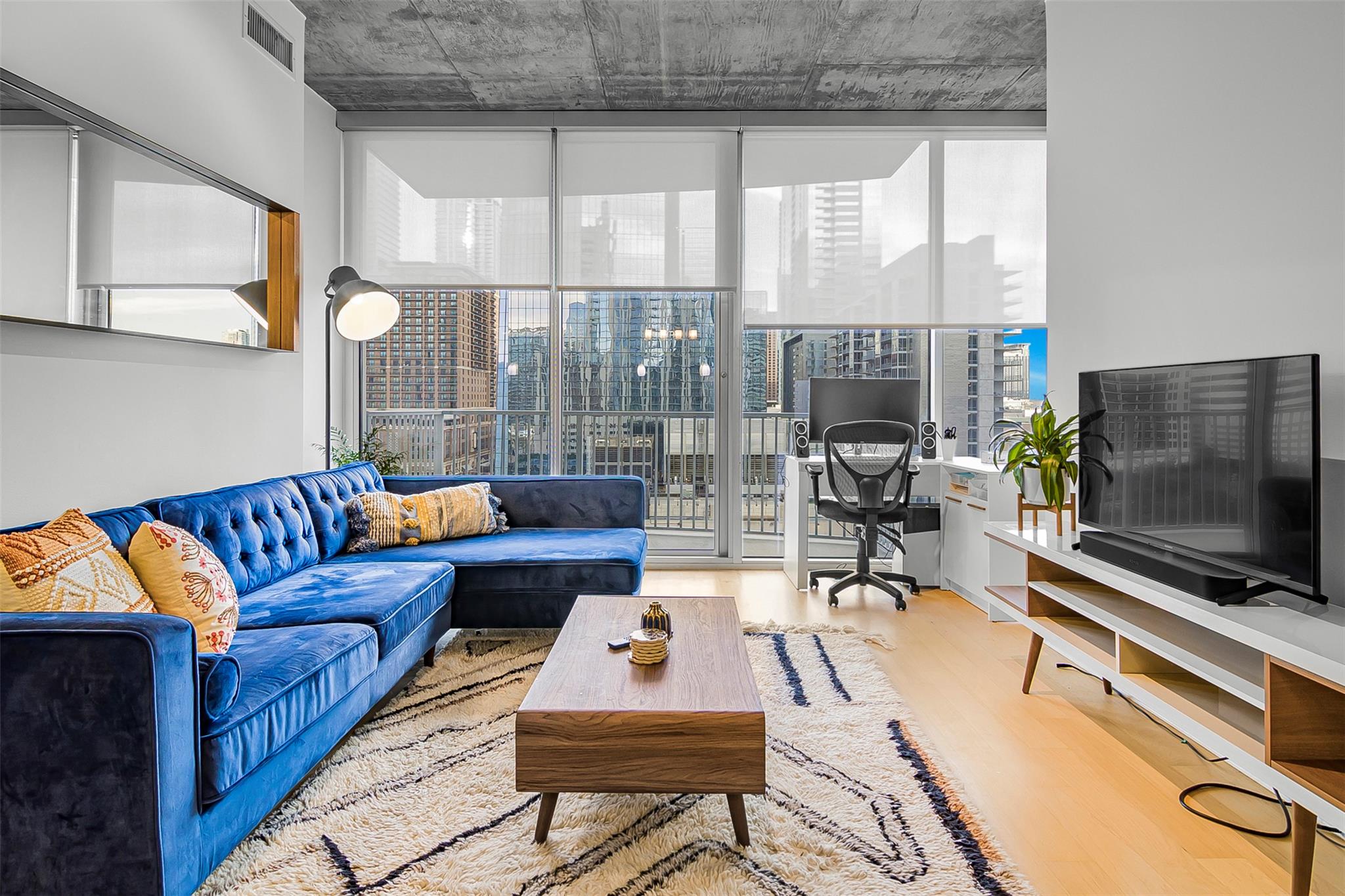 360 Nueces ST 1105