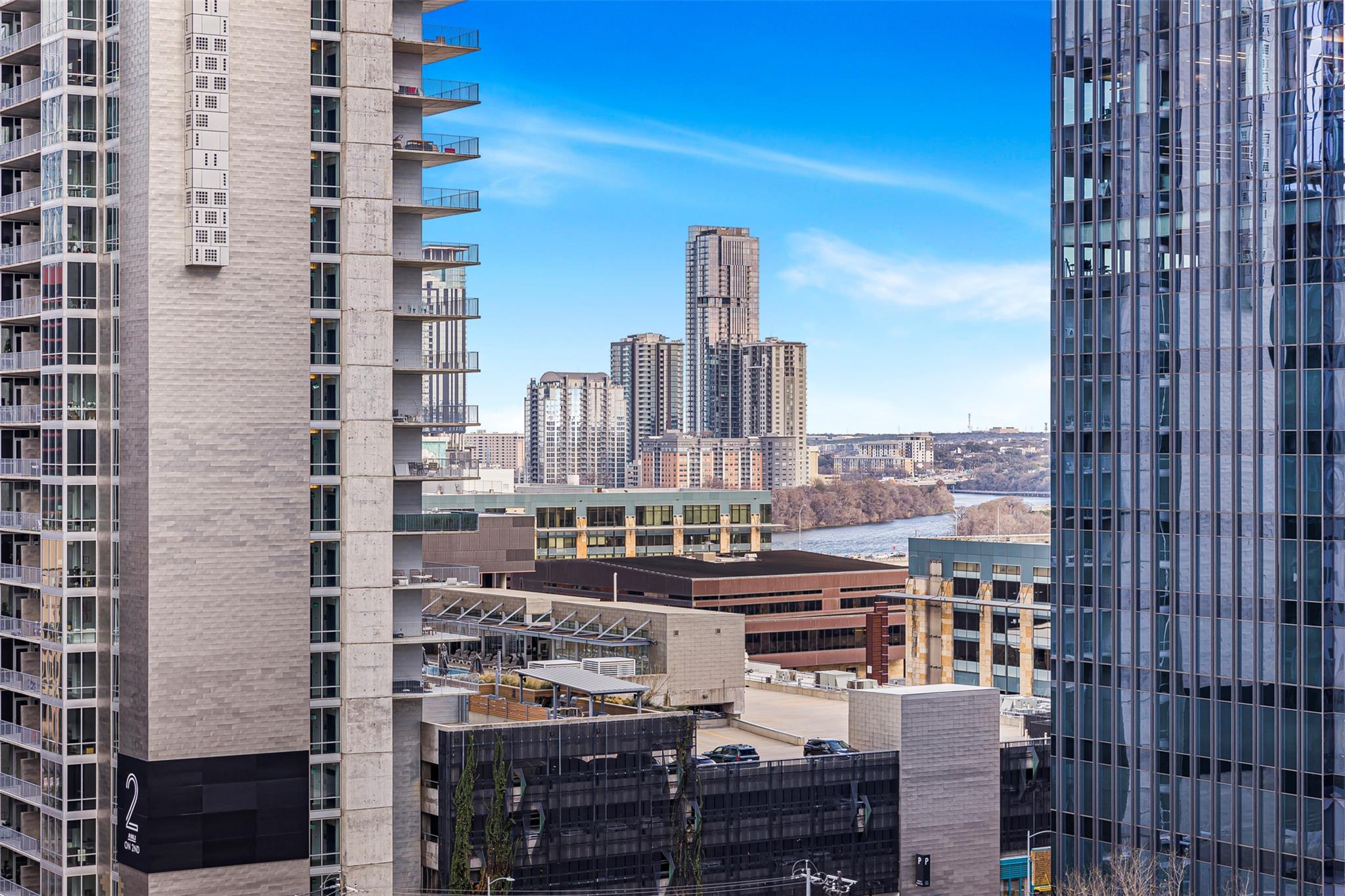360 Nueces ST 1105