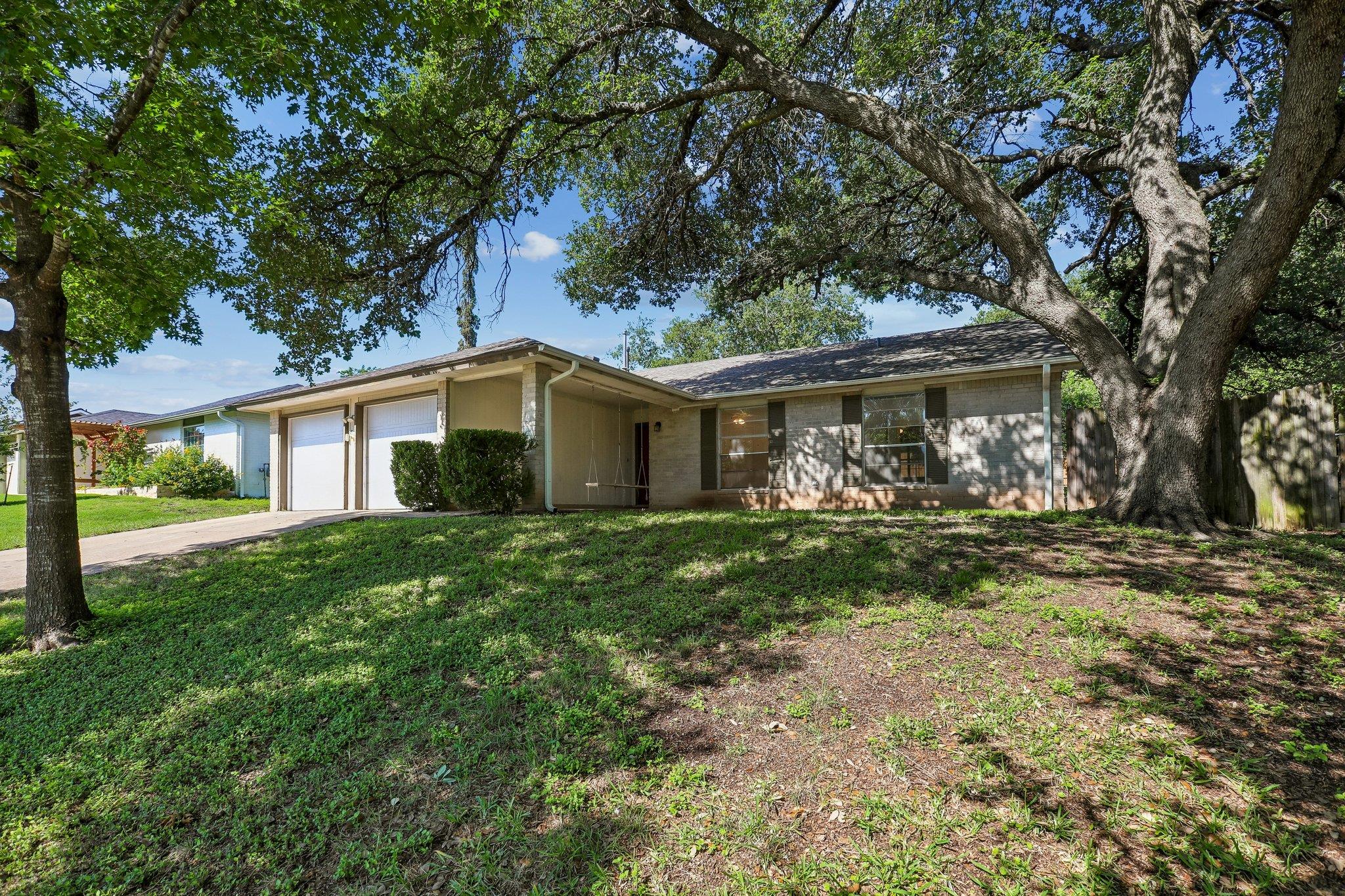 804 Spring Tree ST