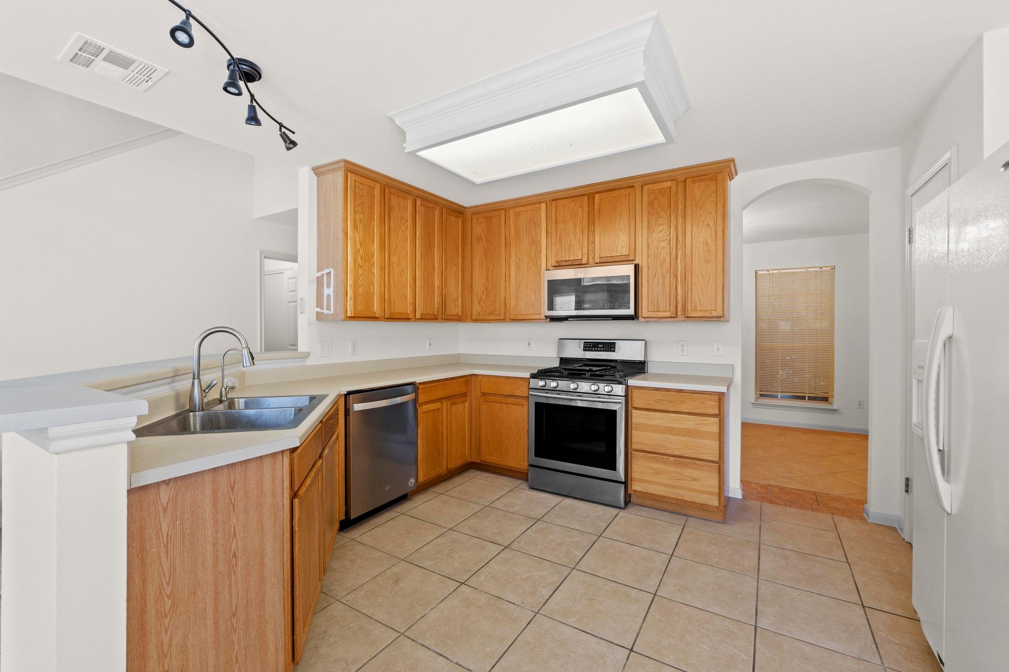 202 E Custers Creek BND