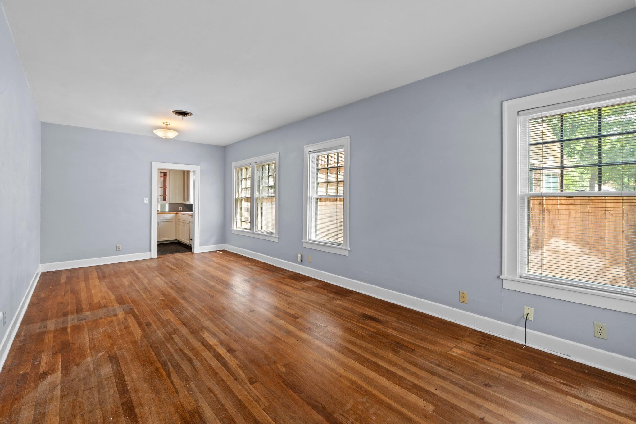 3014 Hemphill PARK