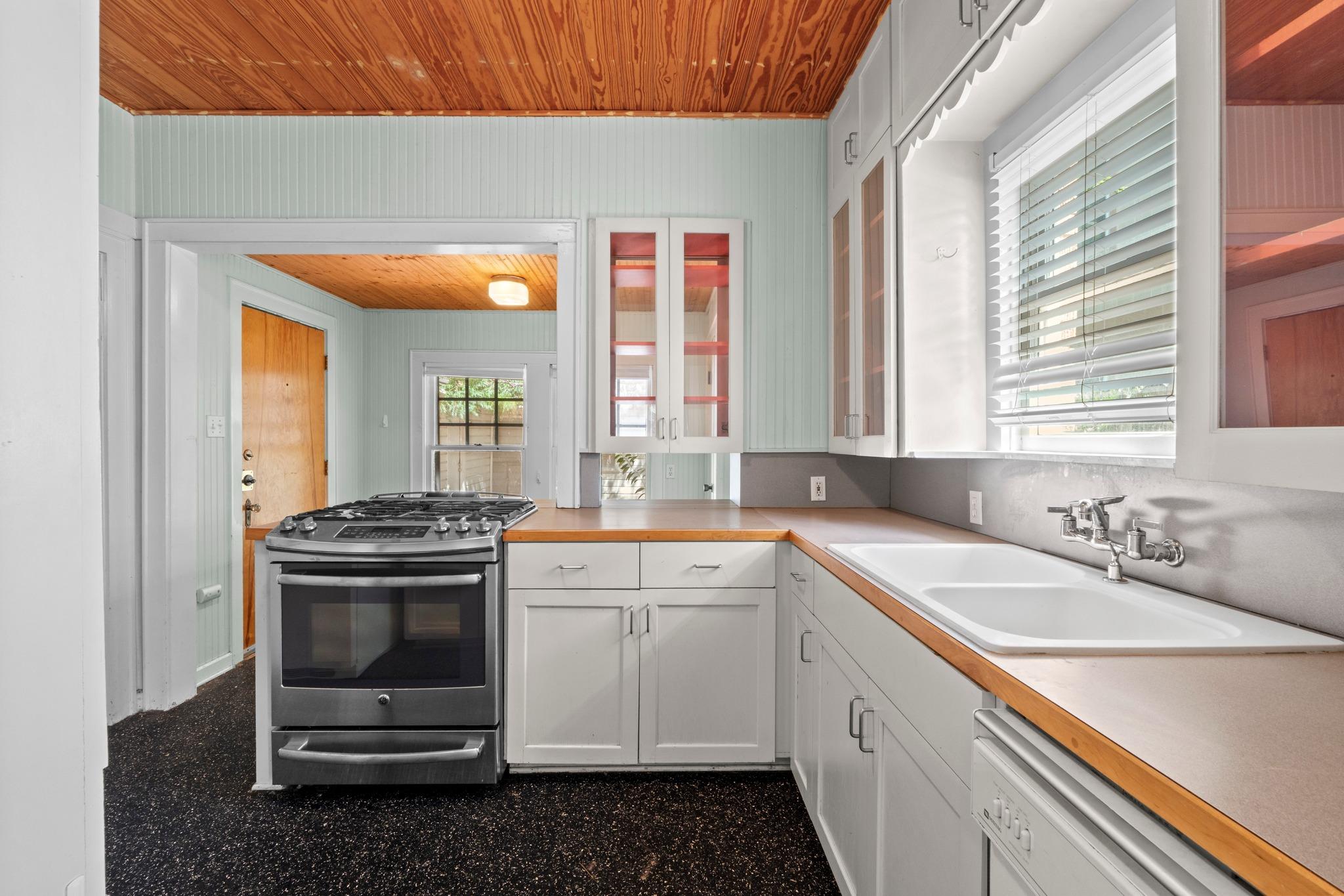 3014 Hemphill PARK