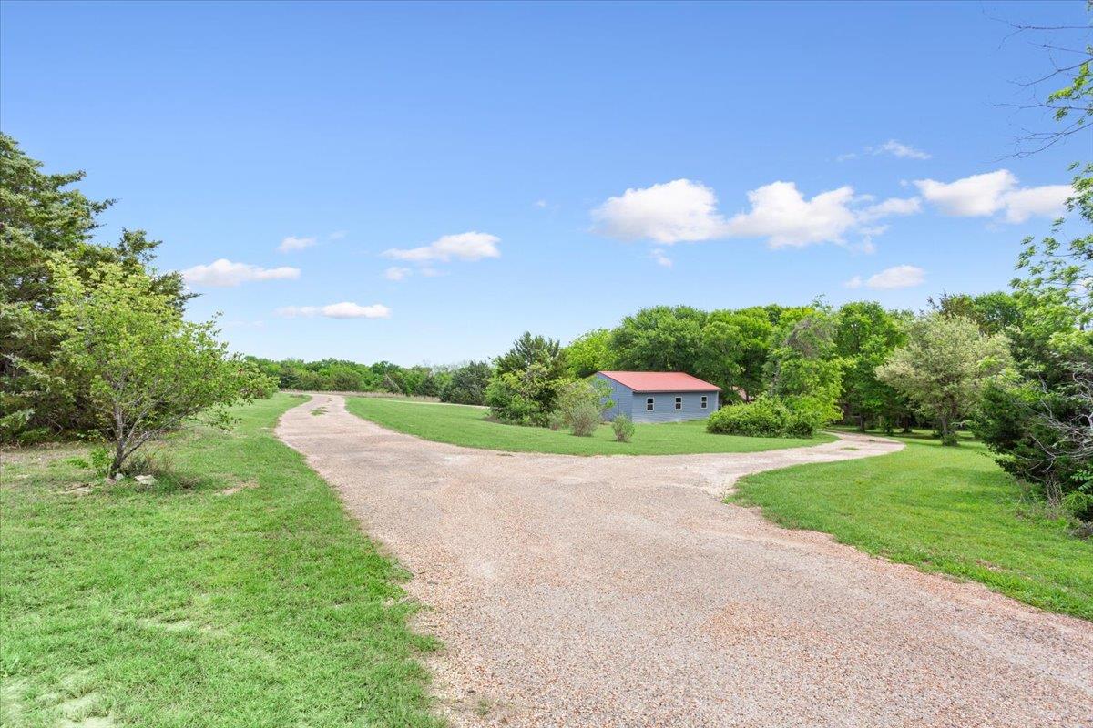 5815 Mackey Ranch RD