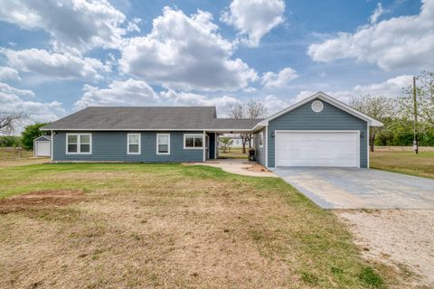 Photo of 2950 County Road 484 RD, Elgin, TX 78621 (MLS # 5287062)