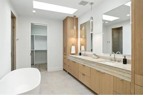 Tiny photo for 2411 Wilke DR, Austin, TX 78704 (MLS # 6989581)