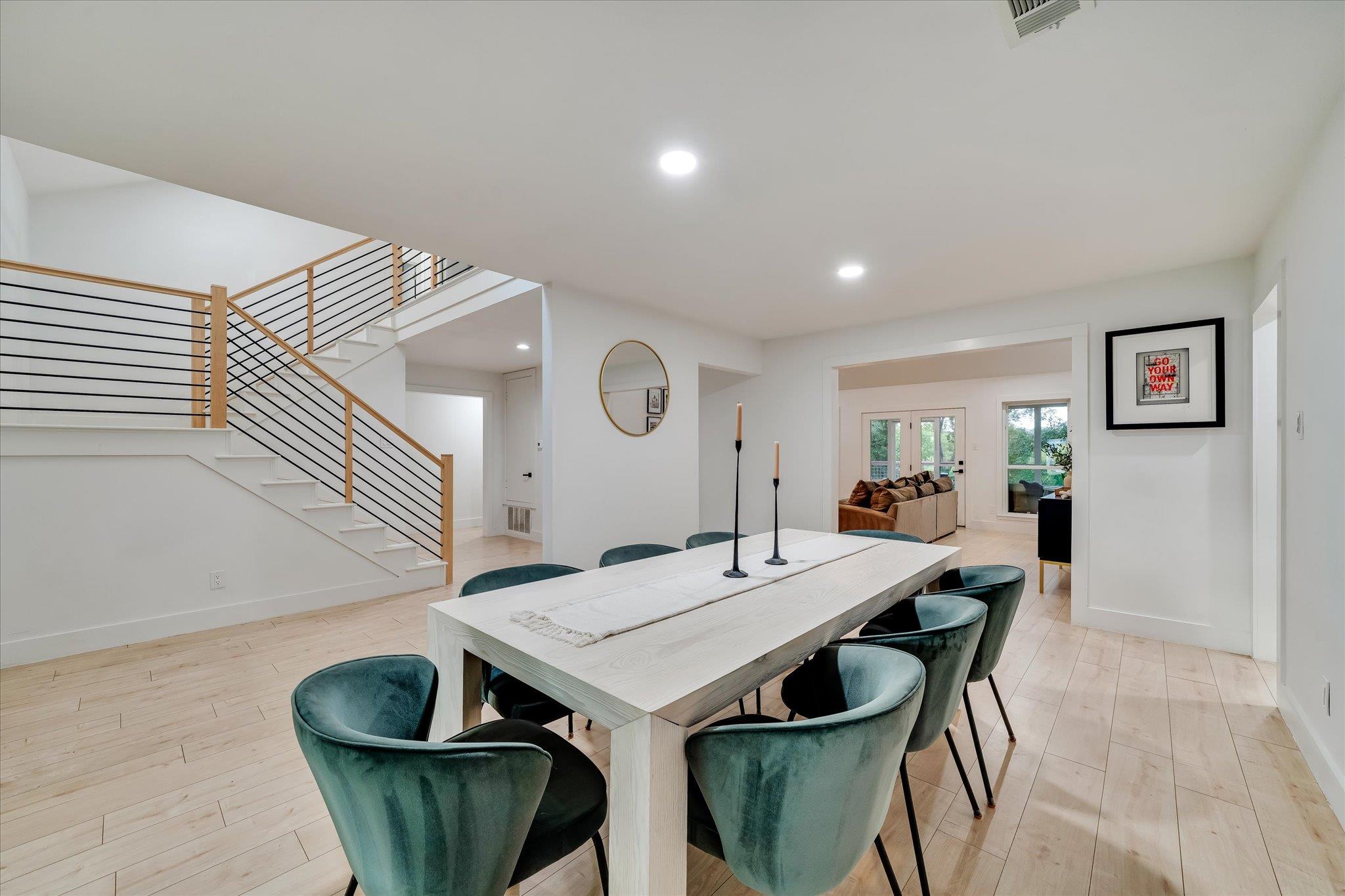 944 Blue Spring CIR