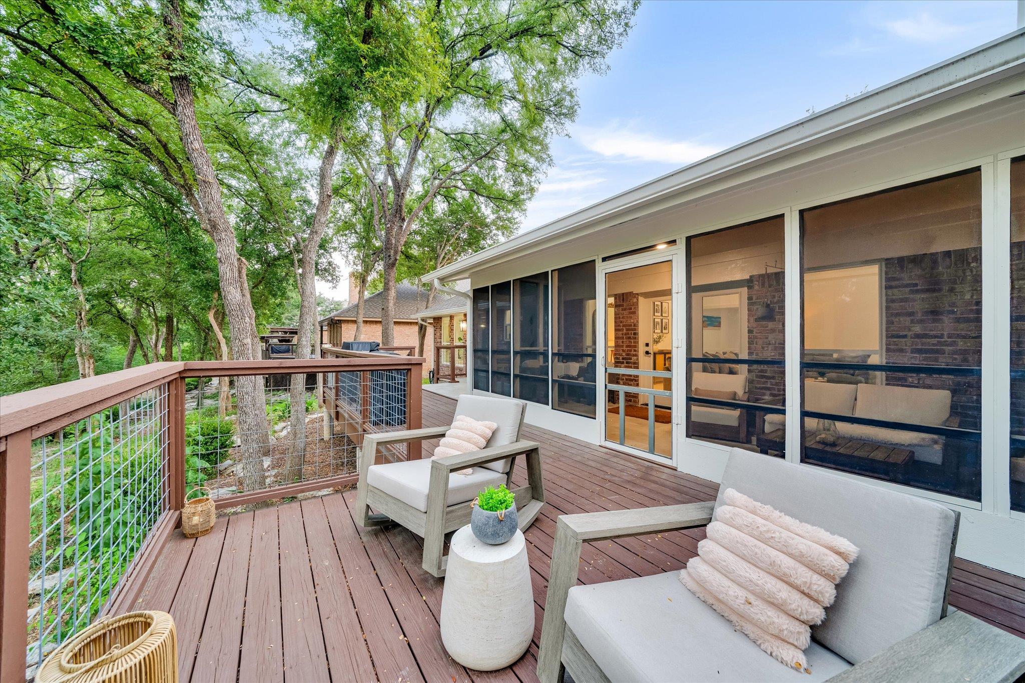 944 Blue Spring CIR
