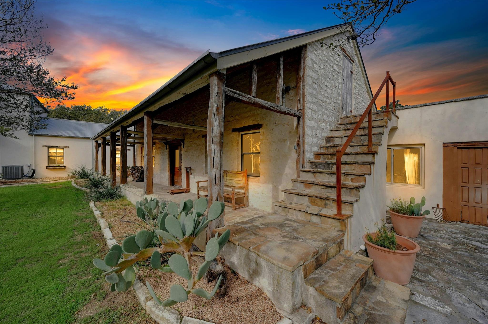 341 N Stallion Estates DR