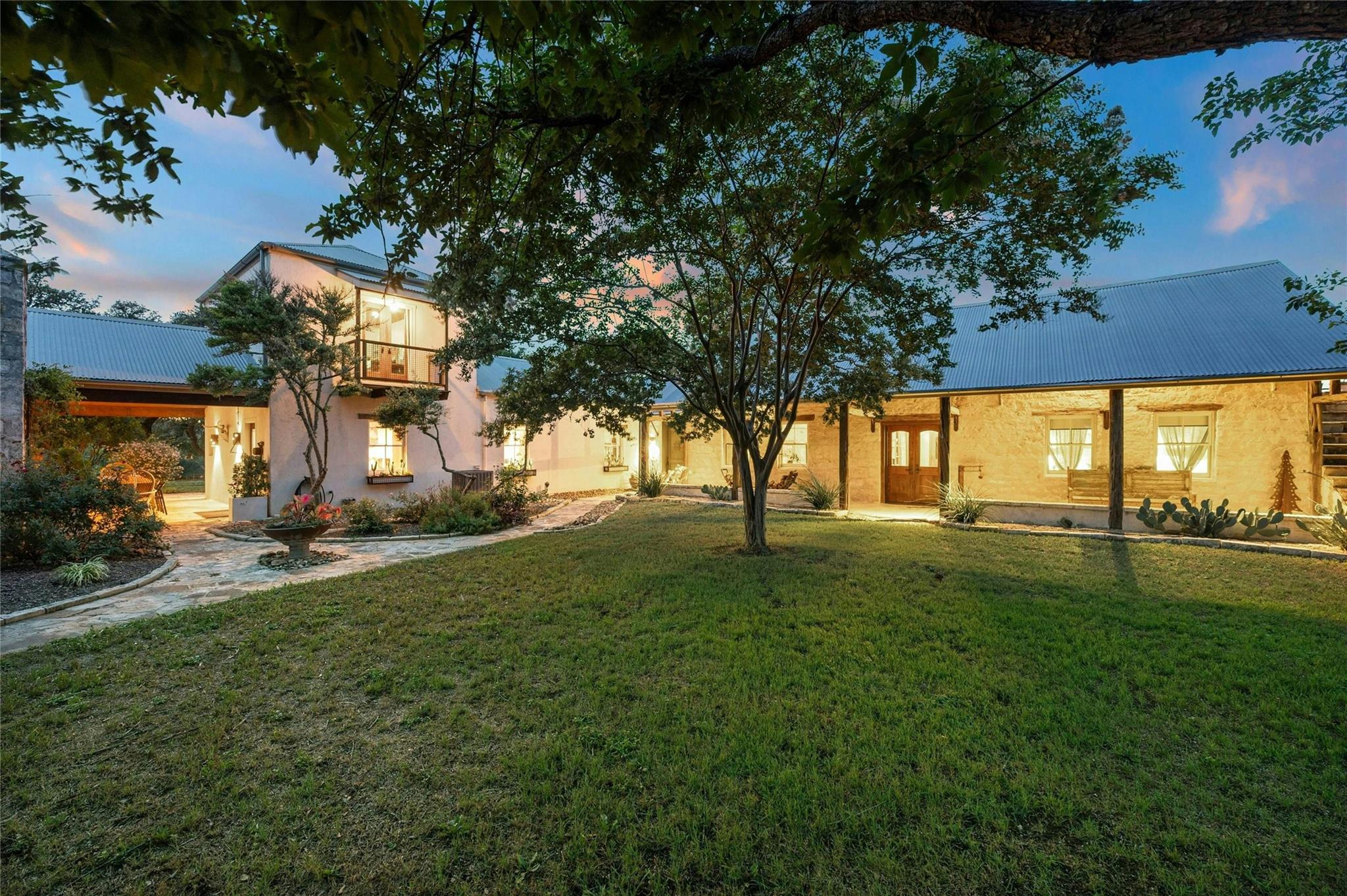 341 N Stallion Estates DR