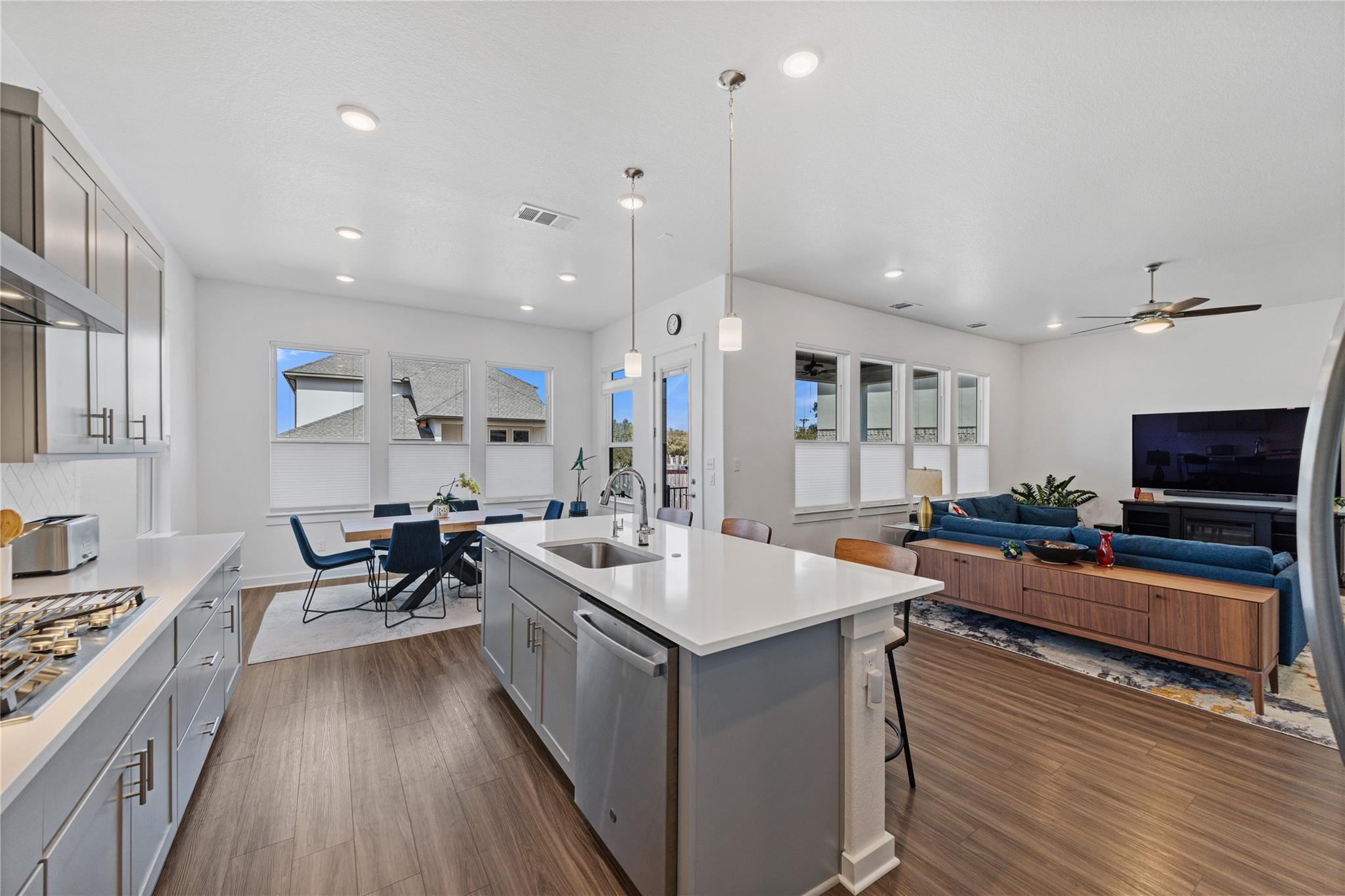 1209 Willie Ranch WAY