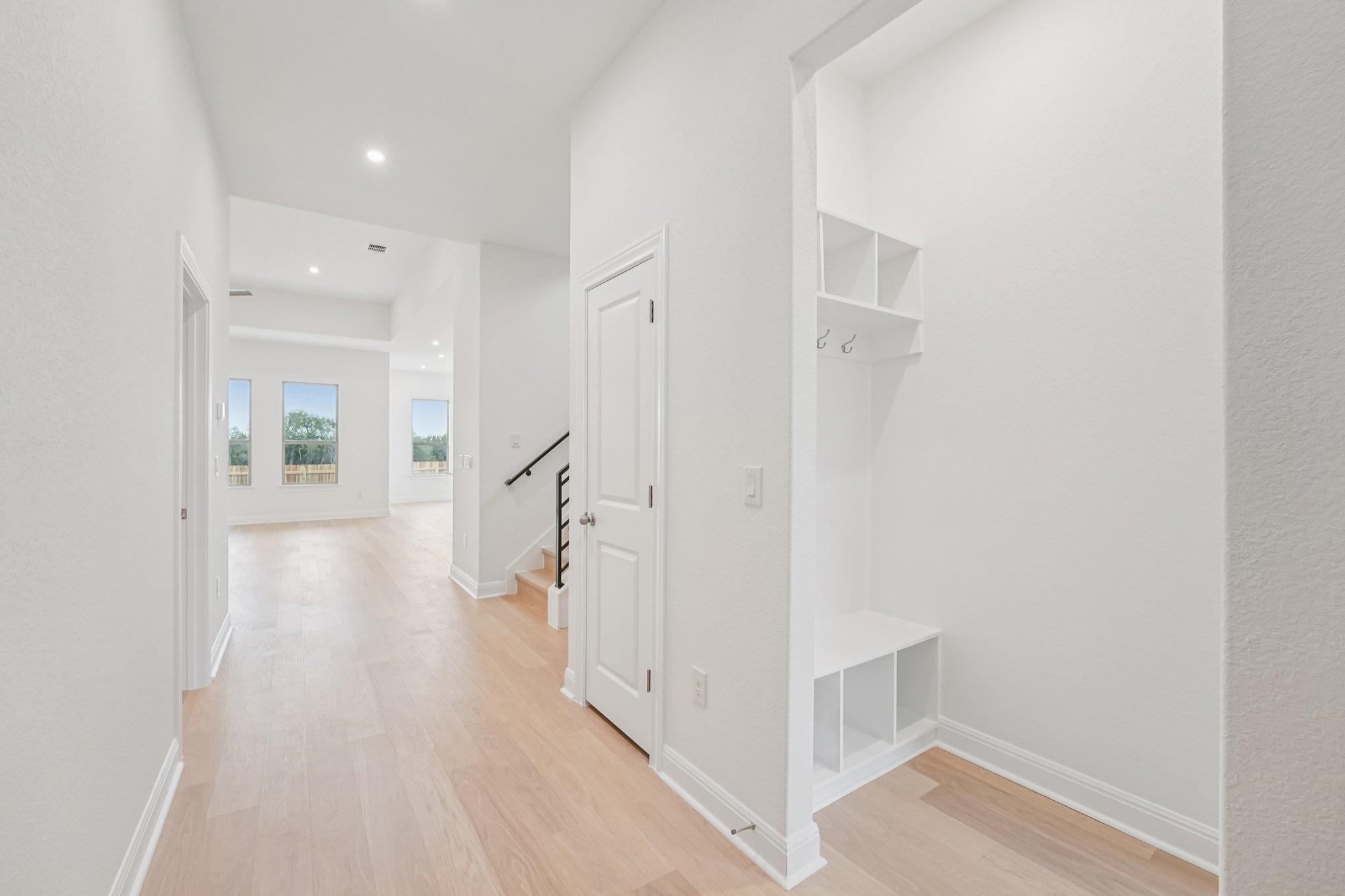 243 Tenny LN