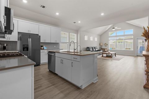 Photo of 12805 Albatross PASS, Manor, TX 78653 (MLS # 2476113)