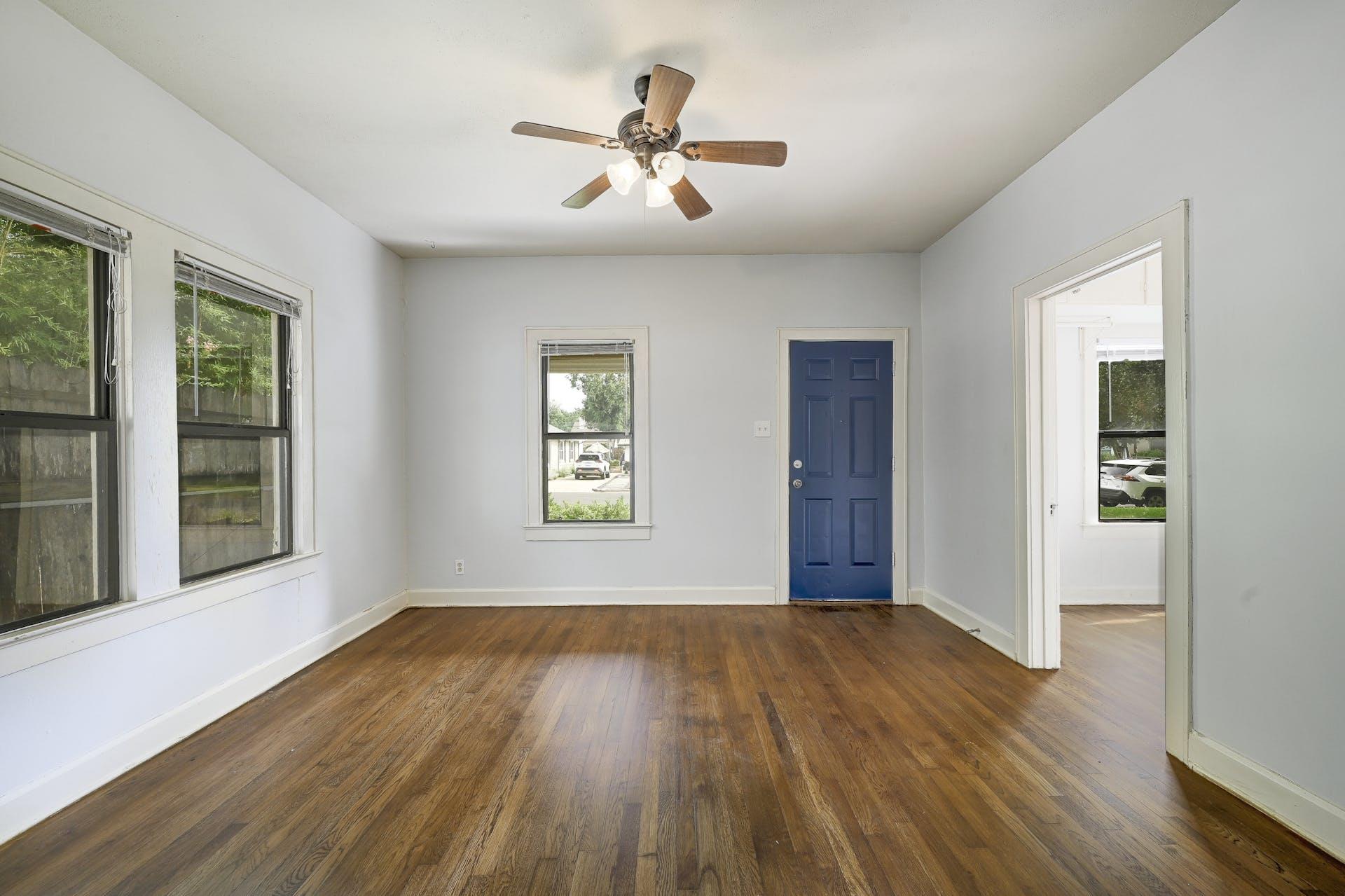 1907 W 37th ST A & B