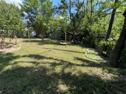 Photo of 6810 Galindo ST, Austin, TX 78741 (MLS # 4842521)