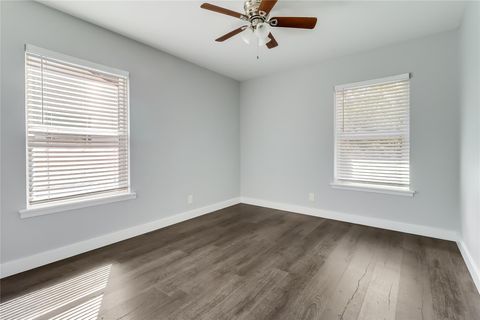Tiny photo for 4810 Creekwood RD, Austin, TX 78723 (MLS # 6590024)