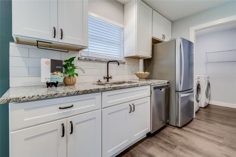 Tiny photo for 4810 Creekwood RD, Austin, TX 78723 (MLS # 6590024)