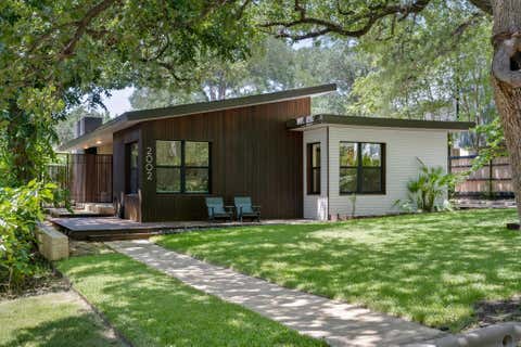Photo of 2002 Meadowbrook DR, Austin, TX 78703 (MLS # 4512559)