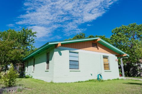 Tiny photo for 1305 Larkspur RD, Austin, TX 78758 (MLS # 6164660)