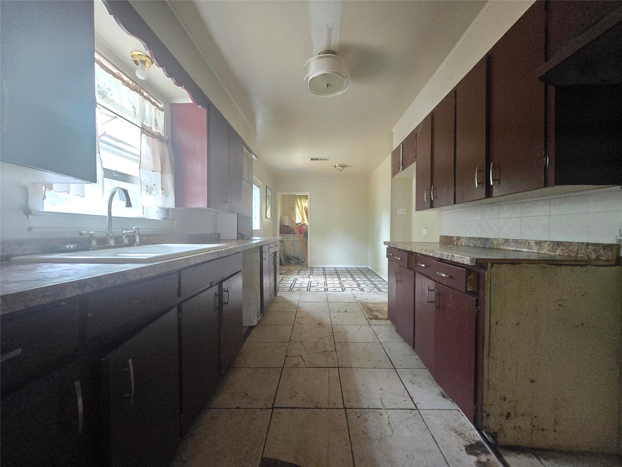 121 E Guadalupe ST