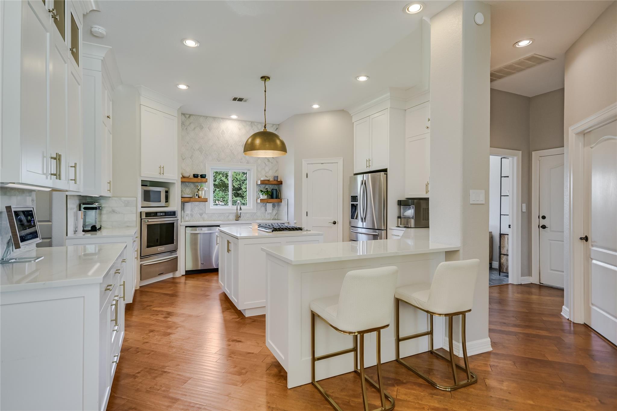 100 Dovetail LN