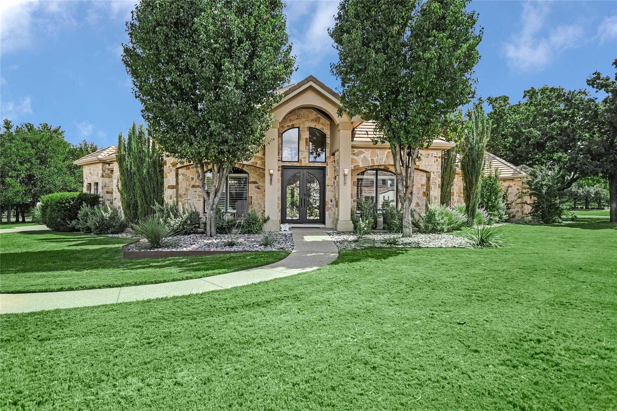 100 Dovetail LN