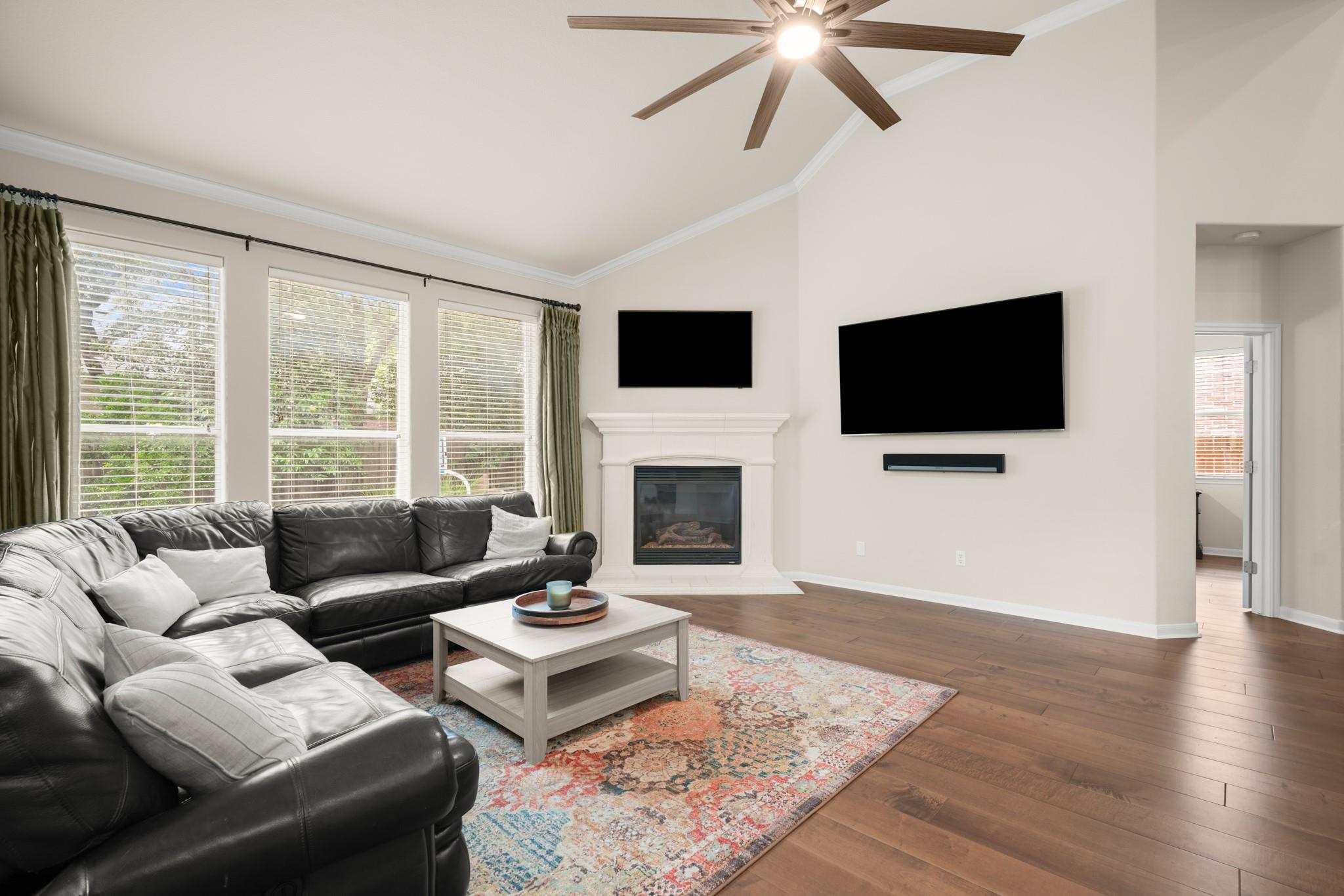 606 Victoria DR