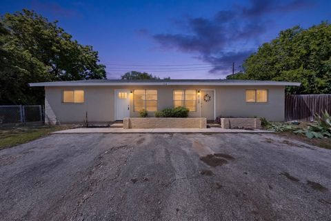 Photo of 128 Coers CIR, San Marcos, TX 78666 (MLS # 1703120)