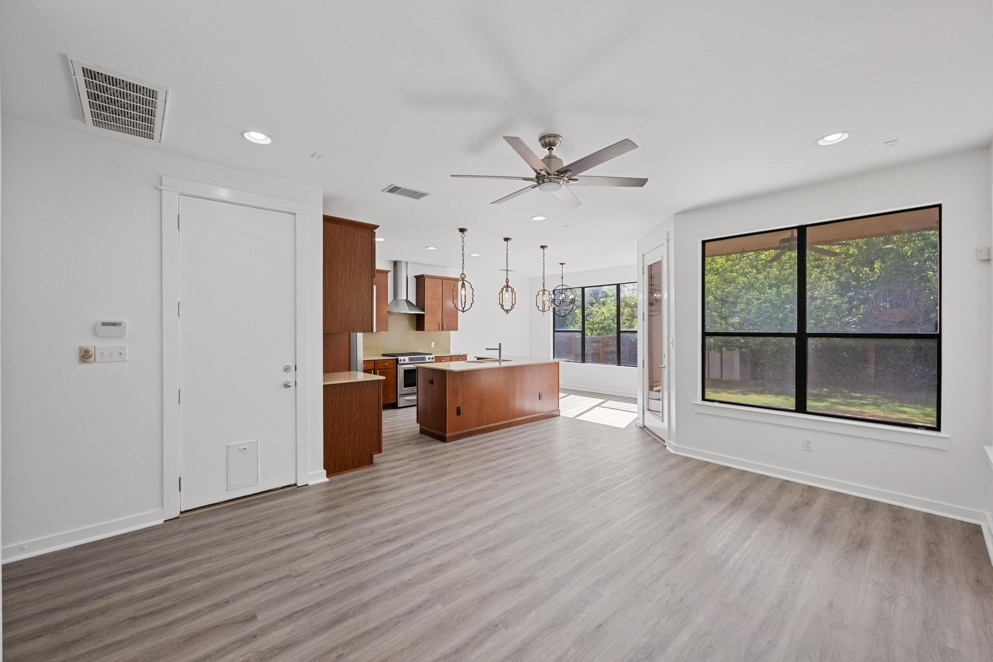 2815 Corbin LN