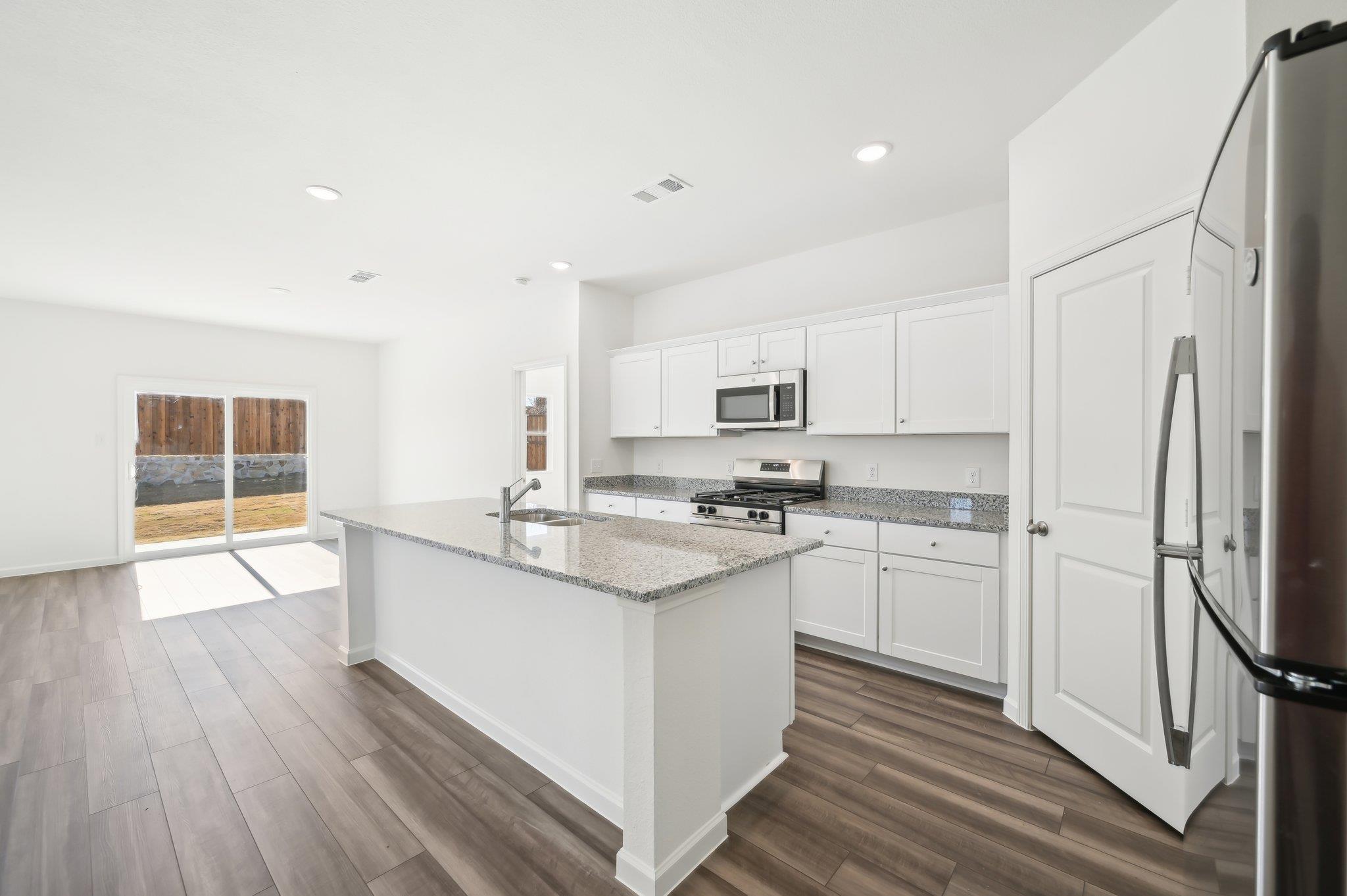 105 Clovis CV