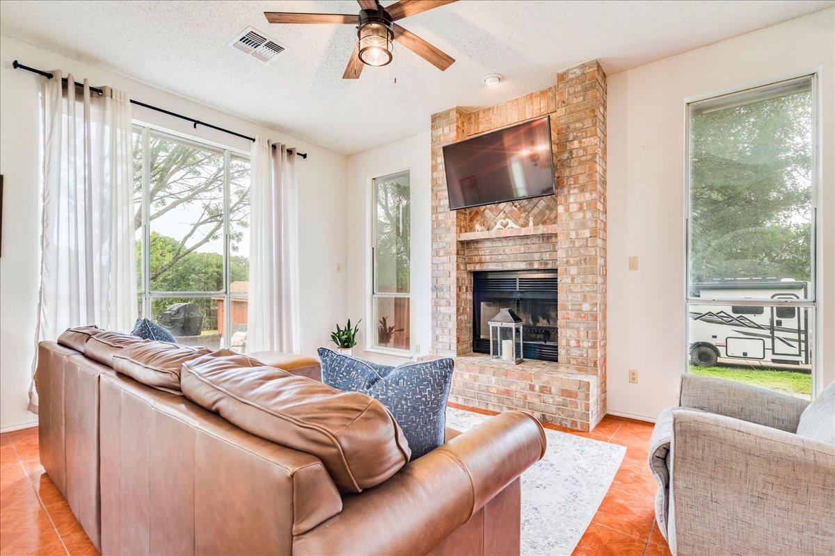 210 Meadow Woods DR