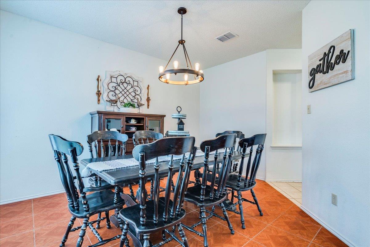 210 Meadow Woods DR