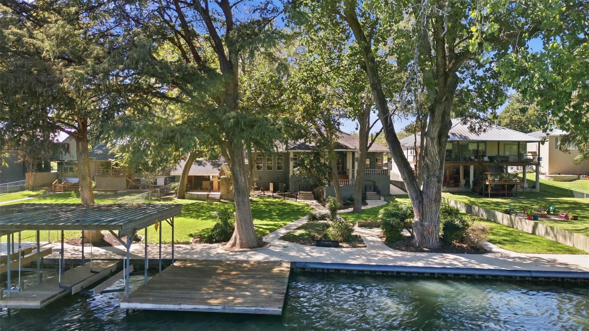 887 Lone Star DR