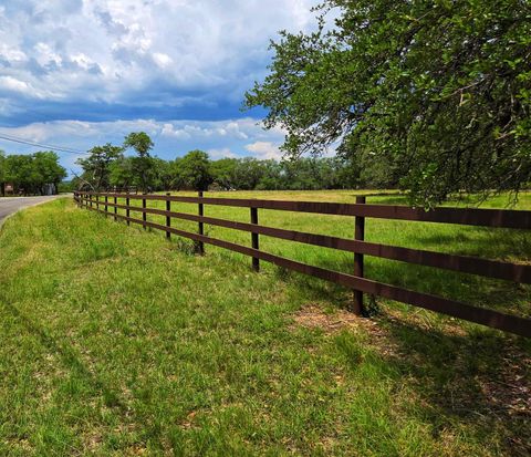 900 Sycamore Creek DR Dripping Springs TX 78620
