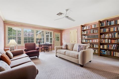Photo of 4202 Farhills DR, Austin, TX 78731 (MLS # 2753901)