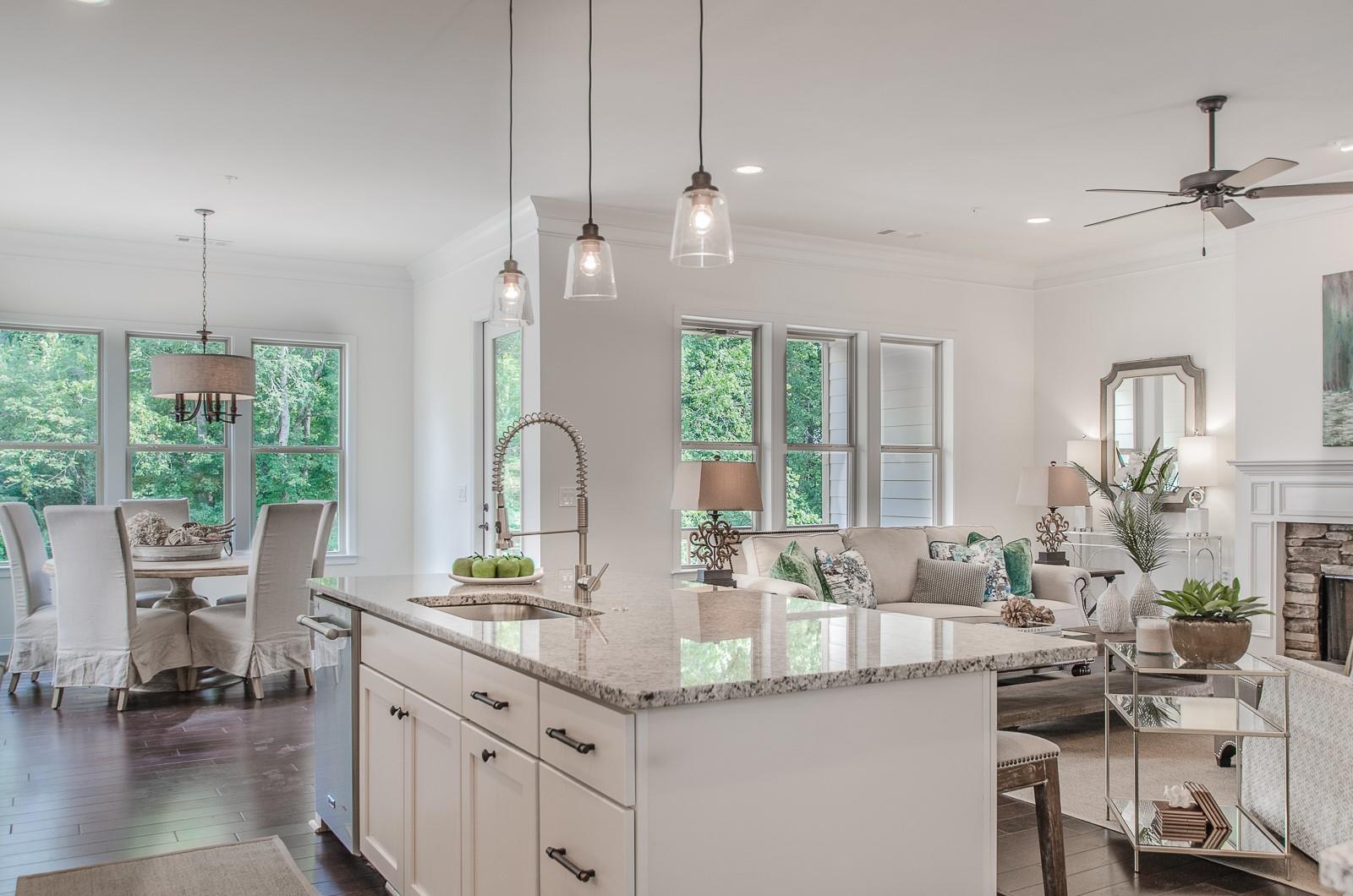 1712 Demi John Bend RD