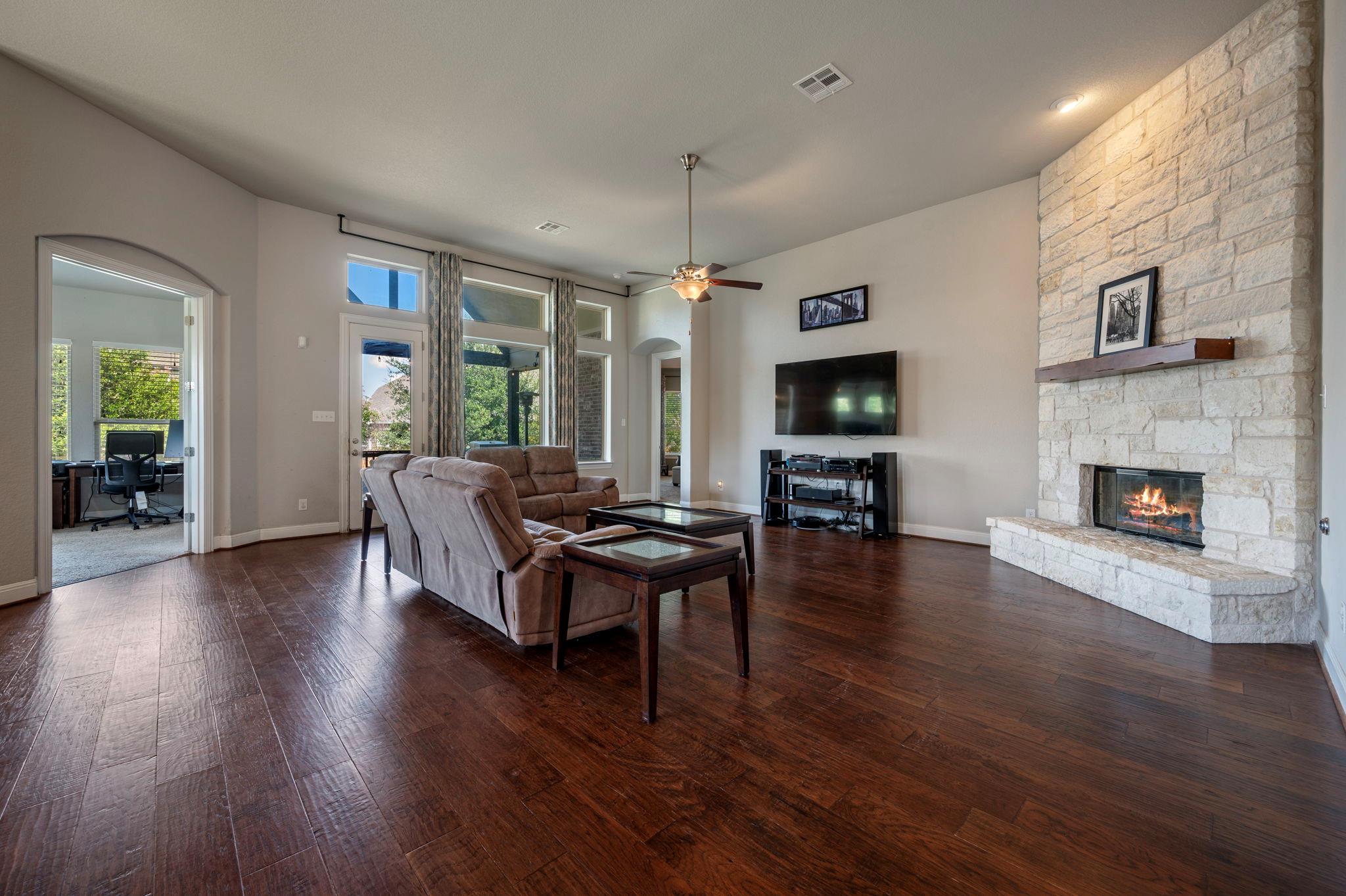 20809 Catwalk CT