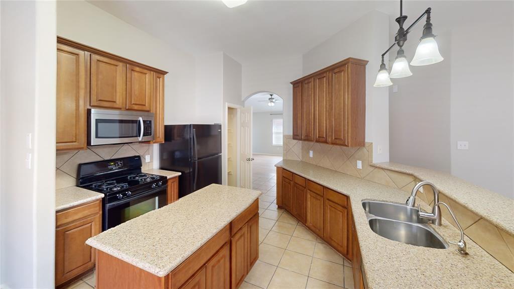 1482 Rainbow Parke DR