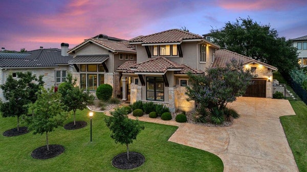 320 BISSET CT, AUSTIN, TX 78738 - Image 0f5fea88f5abe572db1be2bc44ac852b/292652722