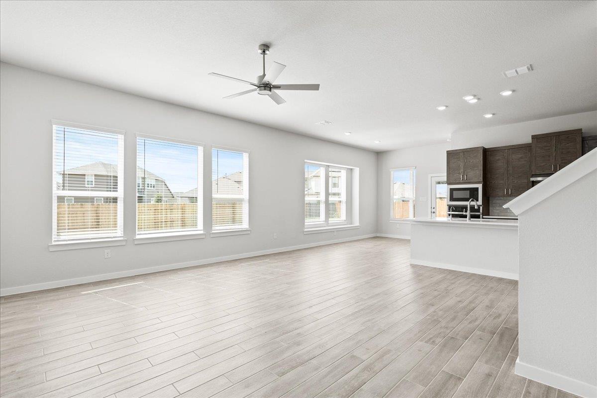 134 Paul Pena DR