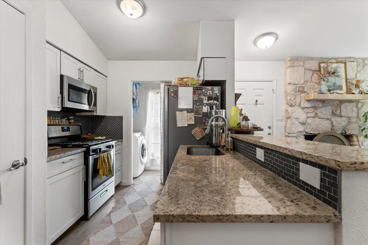 8008 Clydesdale DR
