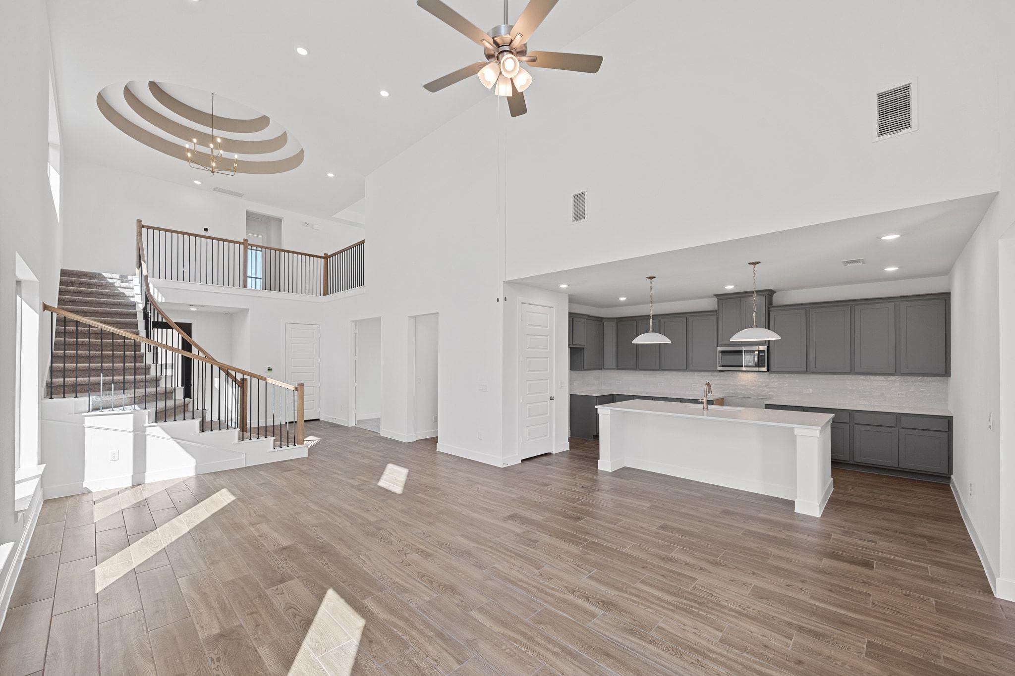 124 Emerald Grove DR