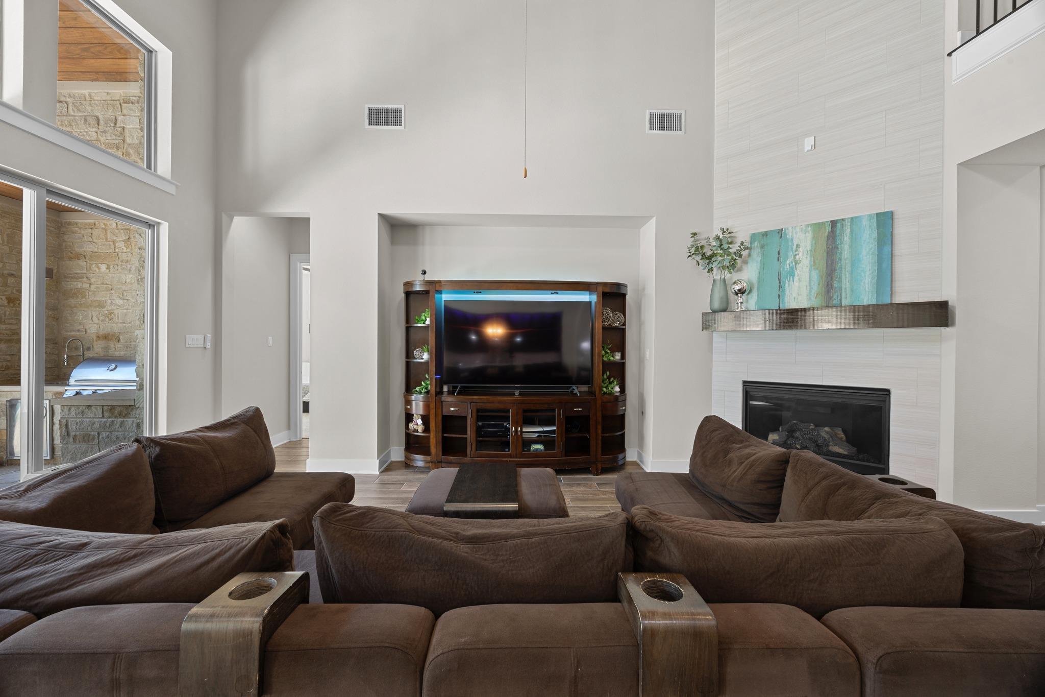 4033 Anderson Bluff DR
