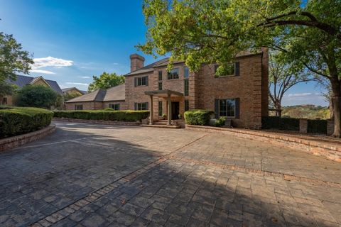 Photo of 27030 Masters PKWY, Spicewood, TX 78669 (MLS # 6677304)