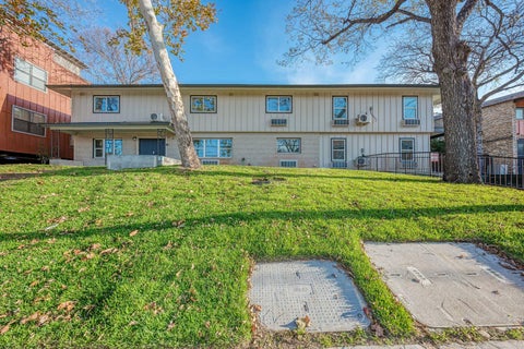Photo of 306 E 30th ST #210, Austin, TX 78705 (MLS # 9242431)