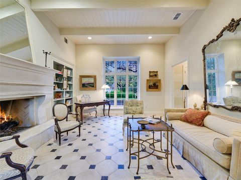 Tiny photo for 104 McConnell DR, Austin, TX 78746 (MLS # 5036654)