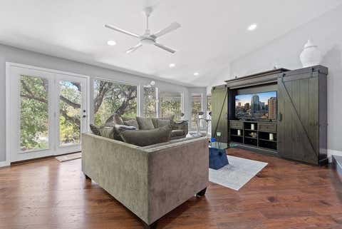 Tiny photo for 13204 Onion Creek DR, Manchaca, TX 78652 (MLS # 9008139)