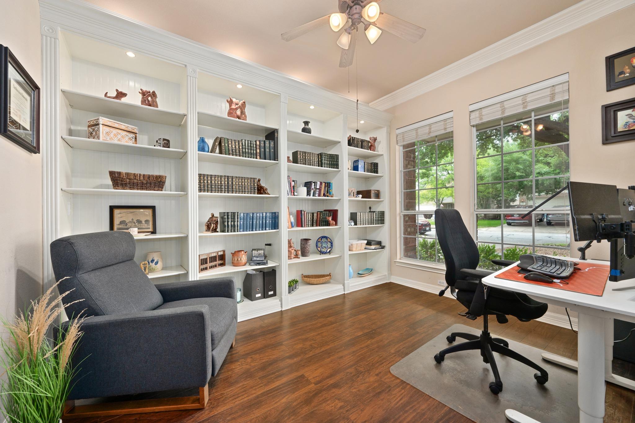 2725 Cedar Springs PL