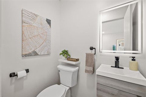 Tiny photo for 19645 Lakehurst LOOP, Spicewood, TX 78669 (MLS # 9880395)